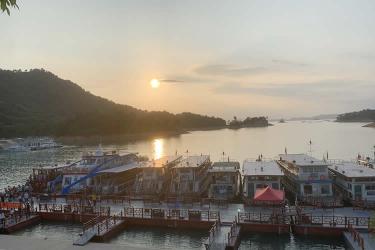 香港人的加拿大離婚判令如何在香港辦理婚姻聲明書用于向內(nèi)地銀行貸款之用？