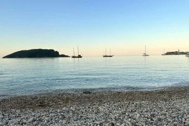 出生于內(nèi)地的香港人要申請新西蘭居留權(quán)必備的中英文出生公證書怎么辦理？